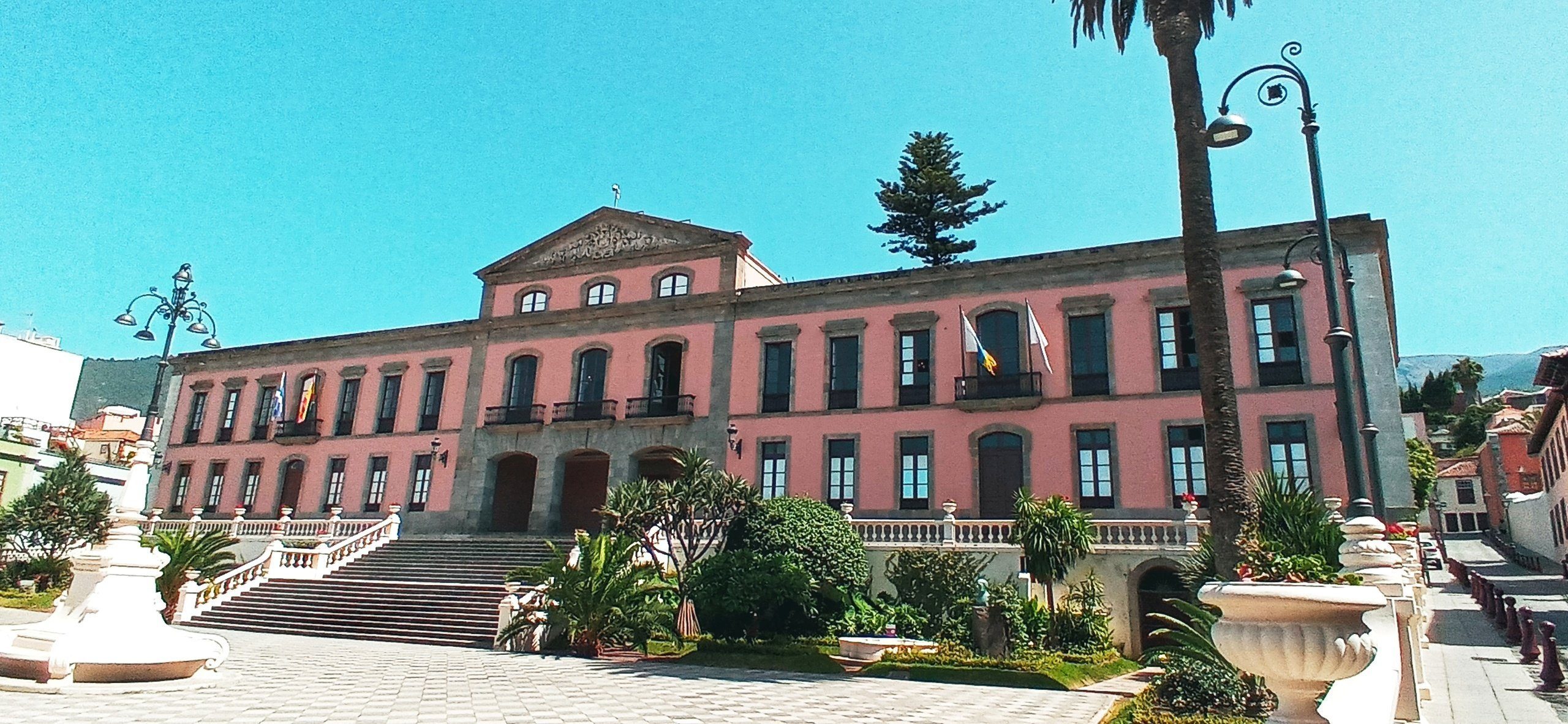 Icod de Los Vinos, Puerto de la Cruz y La Orotava