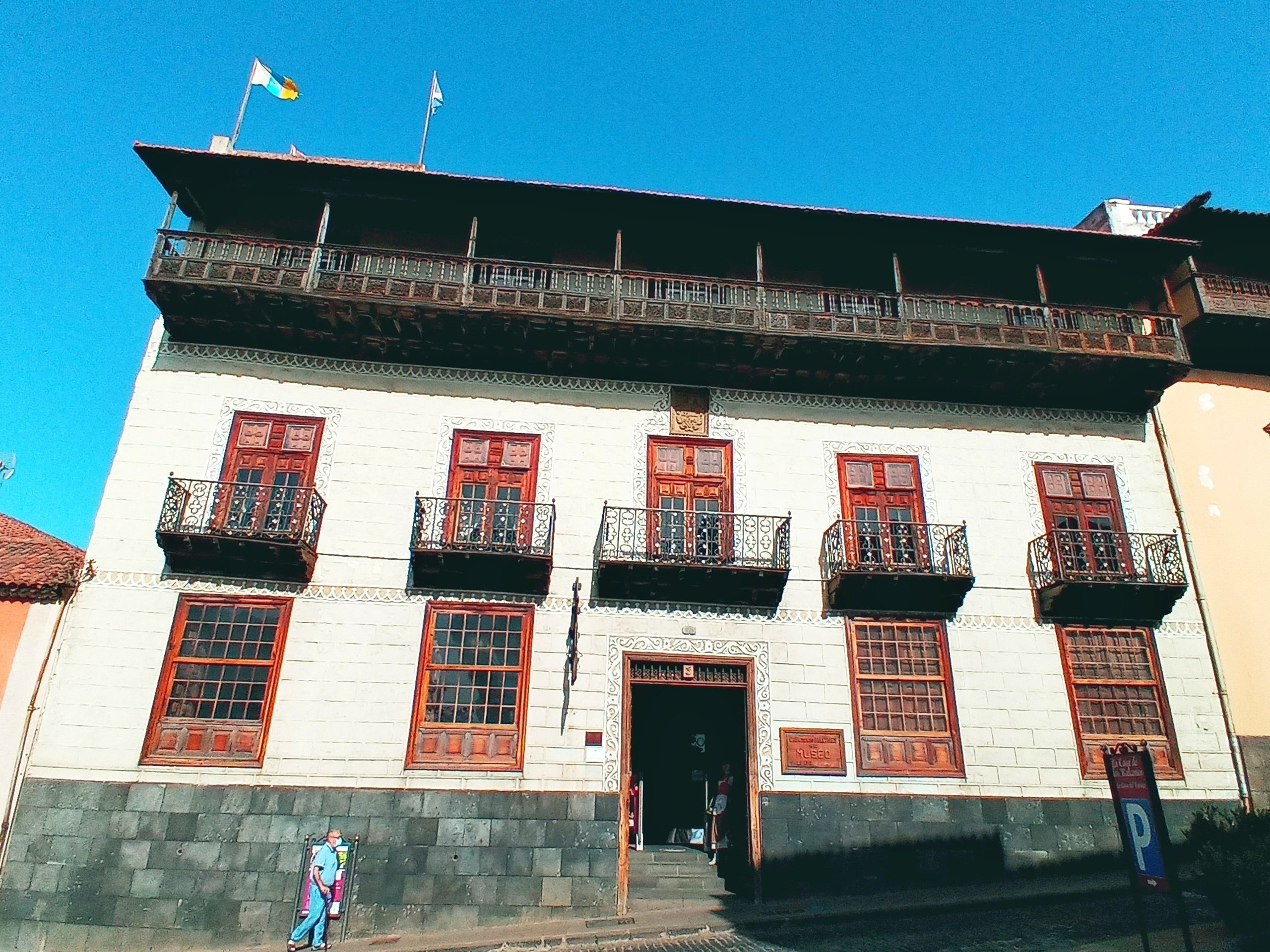 Icod de Los Vinos, Puerto de la Cruz y La Orotava